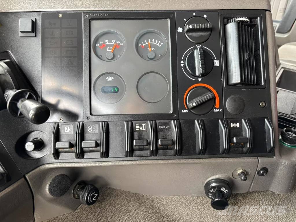Volvo FL7 شاحنات حريق