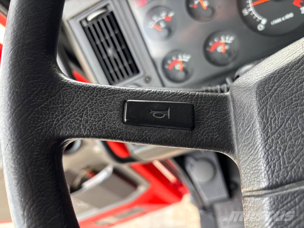Volvo FL7 شاحنات حريق