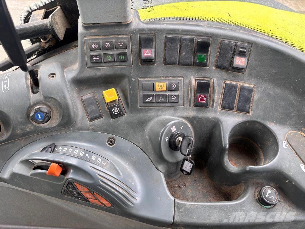 CLAAS ARION 420 Traktorid