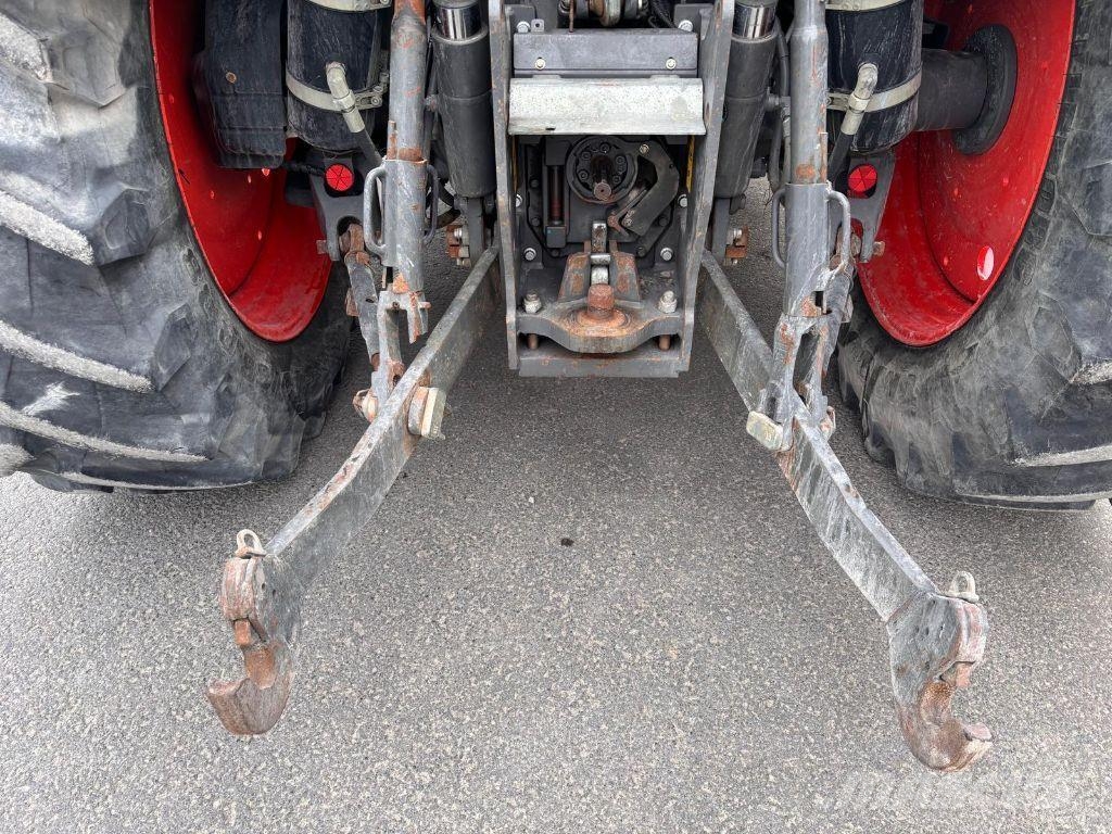 CLAAS ARION 420 Tracteur