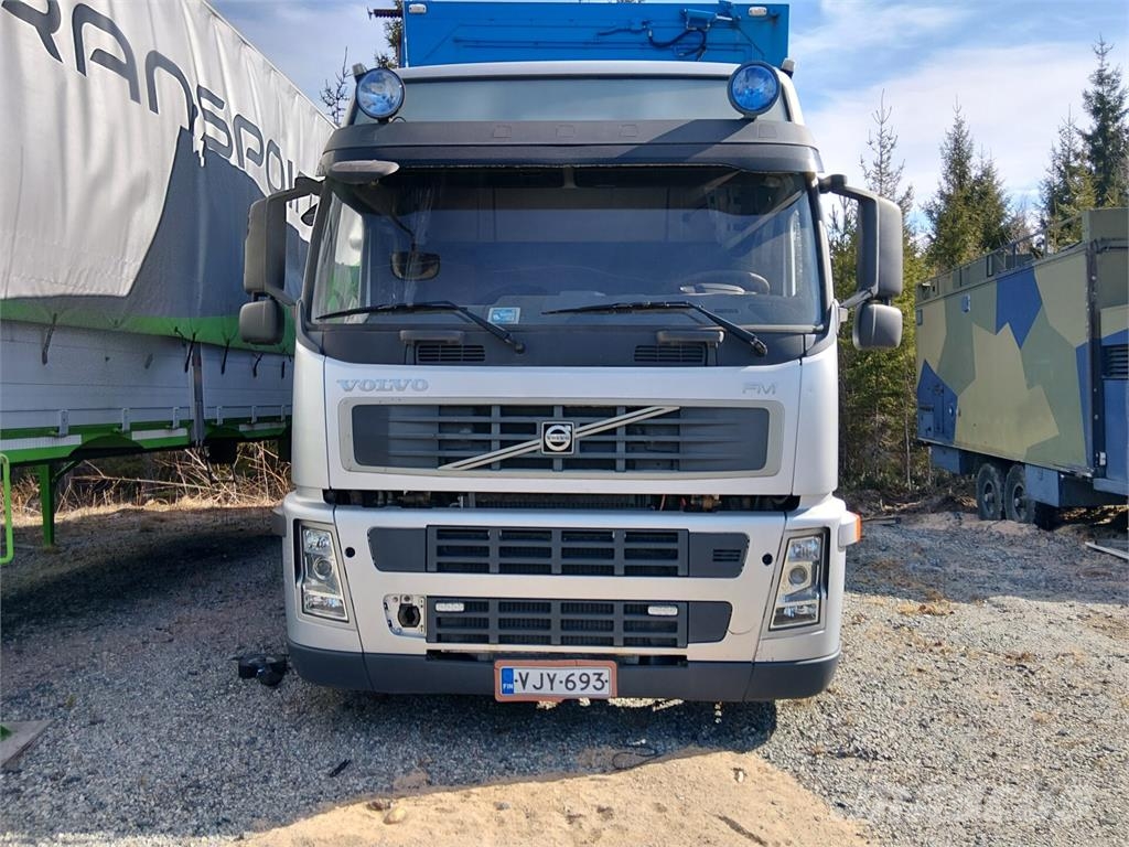 Volvo FM440 6x2 Camiones con caja de remolque