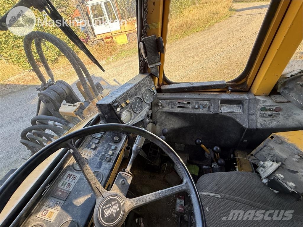 Volvo BM L70 Iekrāvēji uz riteņiem