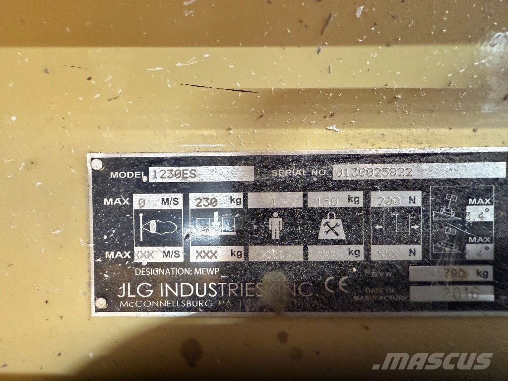 JLG 1230 ES Schaarhoogwerkers