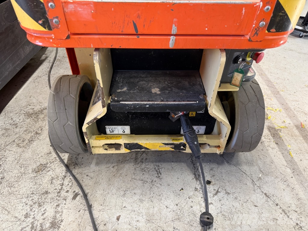 JLG 1230 ES Schaarhoogwerkers