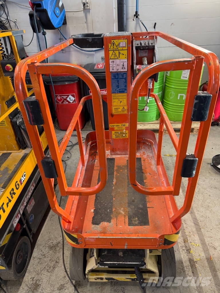 JLG 1230 ES Schaarhoogwerkers