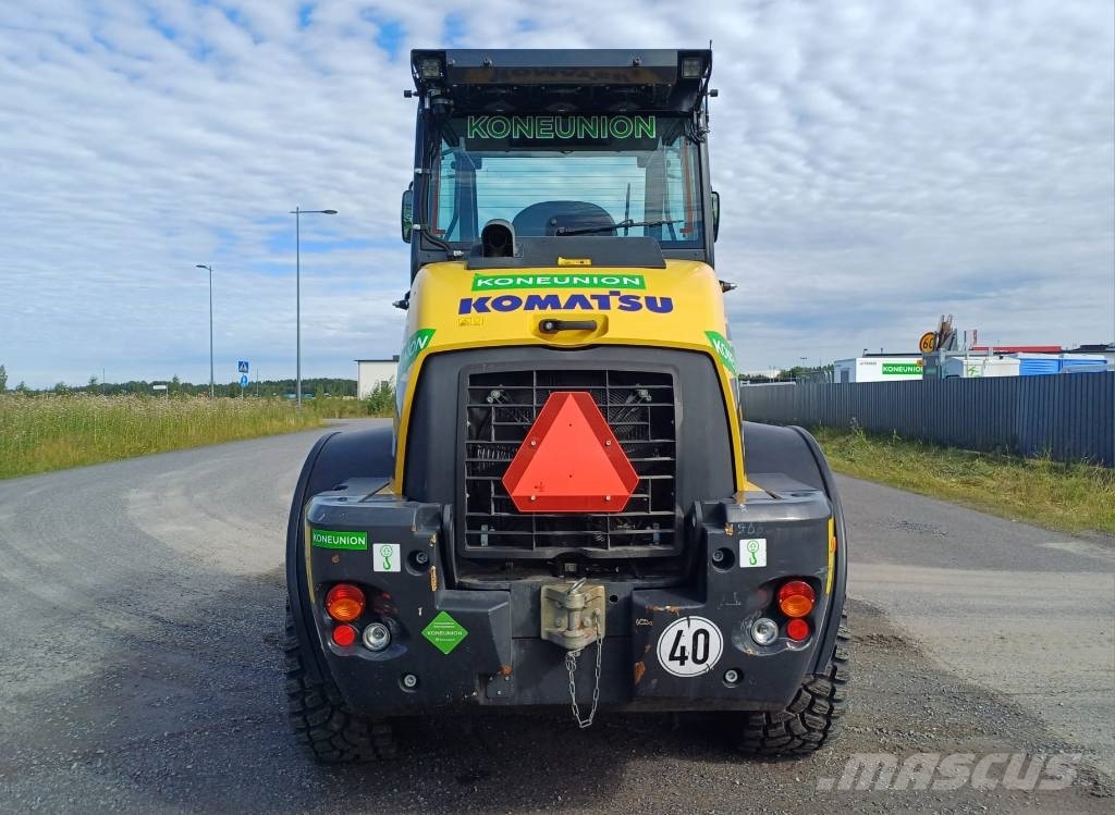 Komatsu WA 100 M-8 لوادر بعجل
