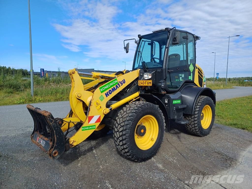 Komatsu WA 100 M-8 لوادر بعجل
