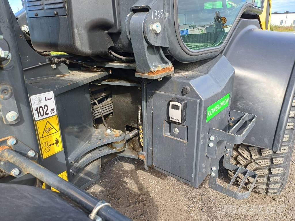 Komatsu WA 100 M-8 لوادر بعجل