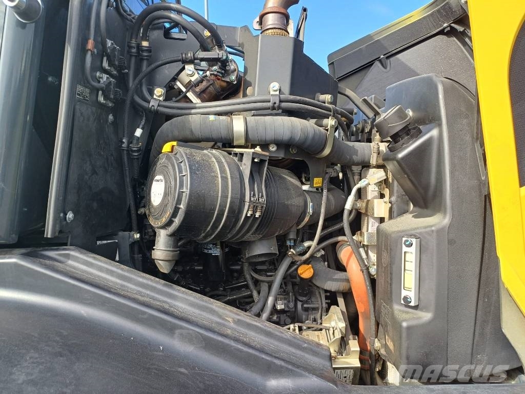 Komatsu WA 100 M-8 لوادر بعجل