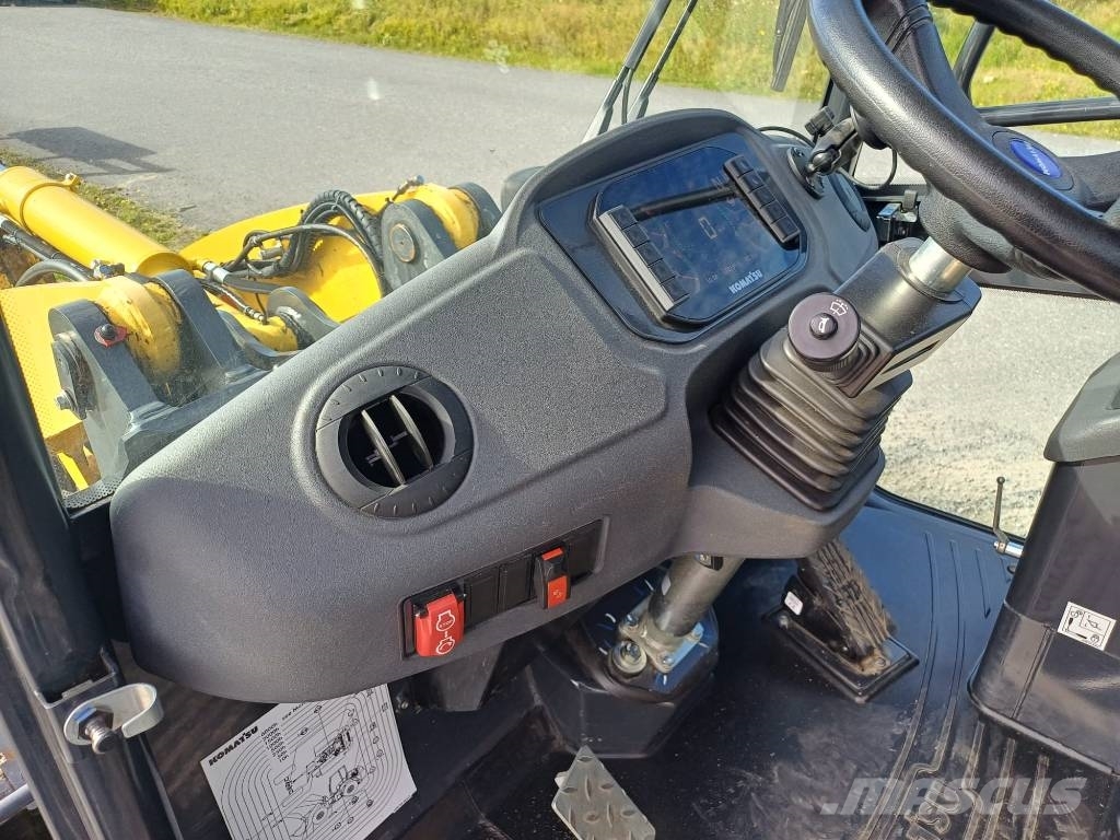 Komatsu WA 100 M-8 لوادر بعجل