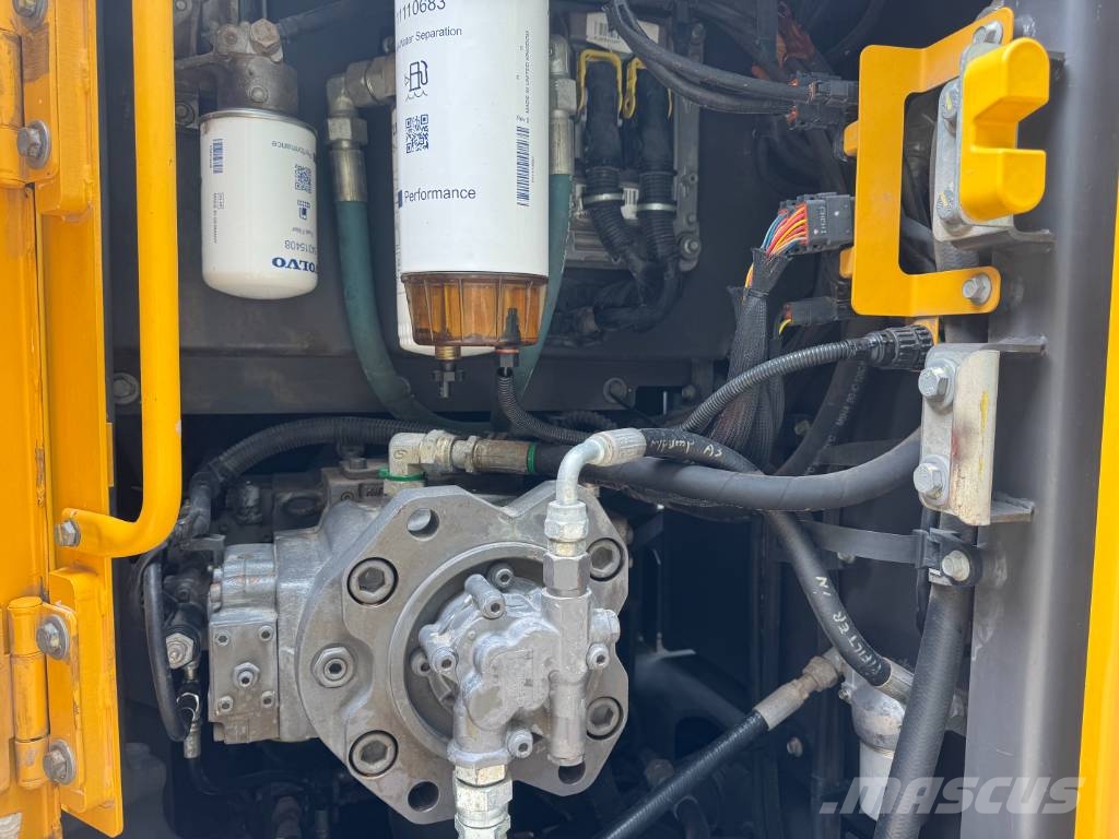 Volvo EC235EL Telakaivukoneet