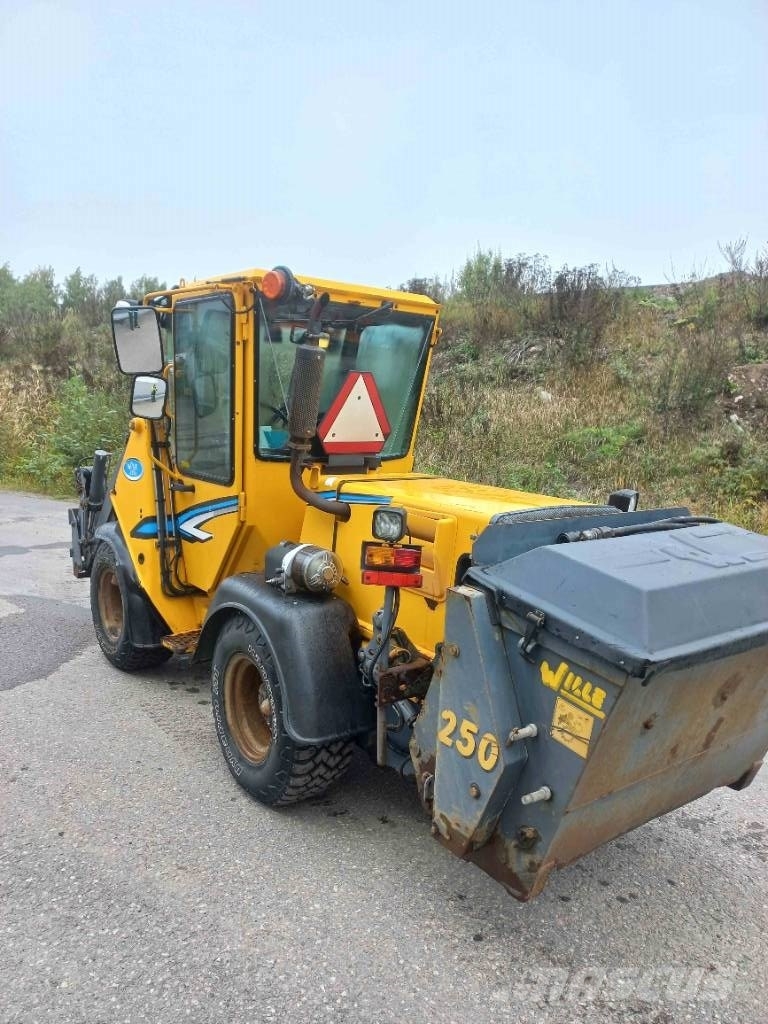 Wille 355B Kompakte traktorer