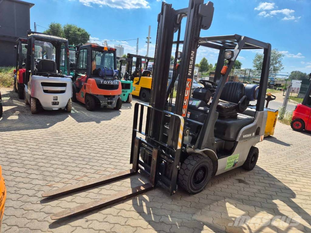 Nissan EBTP1 F1 LPG'li forkliftler