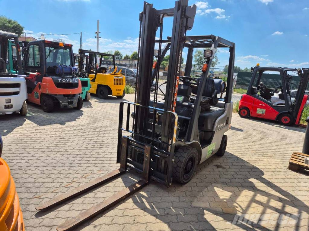 Nissan EBTP1 F1 LPG'li forkliftler