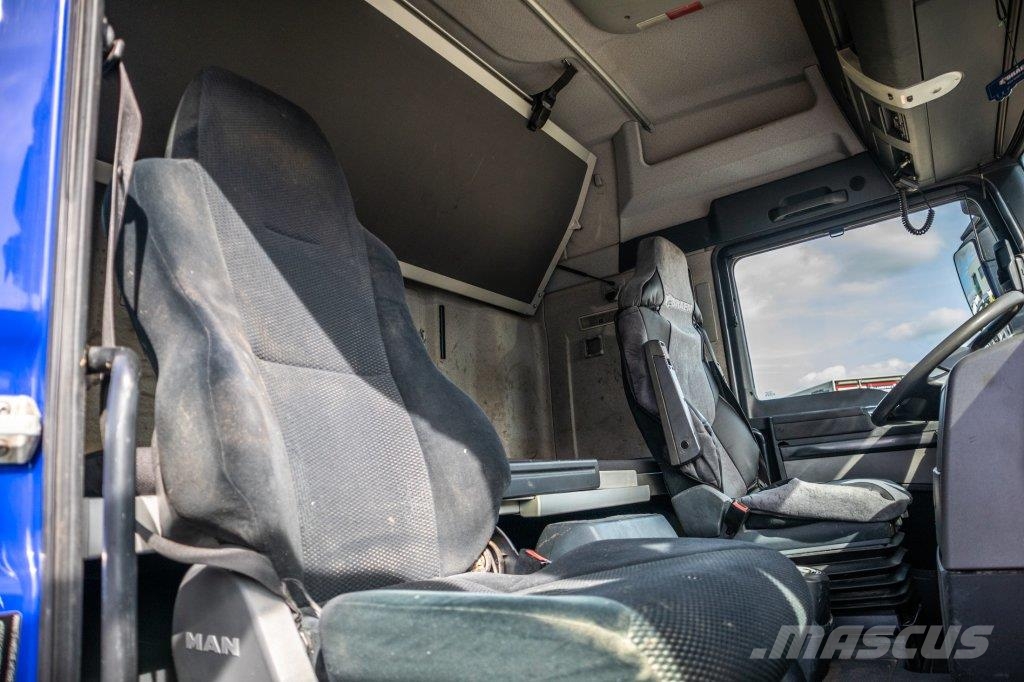 MAN TGX 25.440 LL - HIAB 122 PRO Camiones polibrazo
