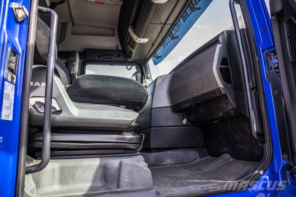 MAN TGX 25.440 LL - HIAB 122 PRO Camiones polibrazo
