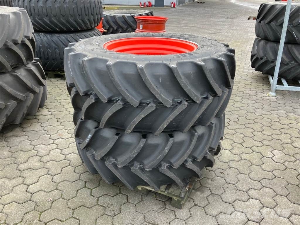 Mitas 2 x 540/65 R30 Tyres, wheels and rims