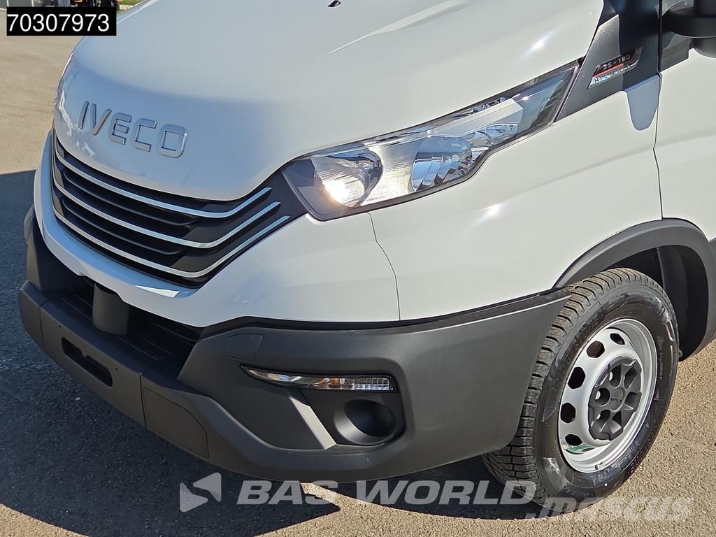Iveco Daily 35S18 Neu! 3.0L Automatik 180PS L2H2 ACC Kli Furgonetas /Furgón