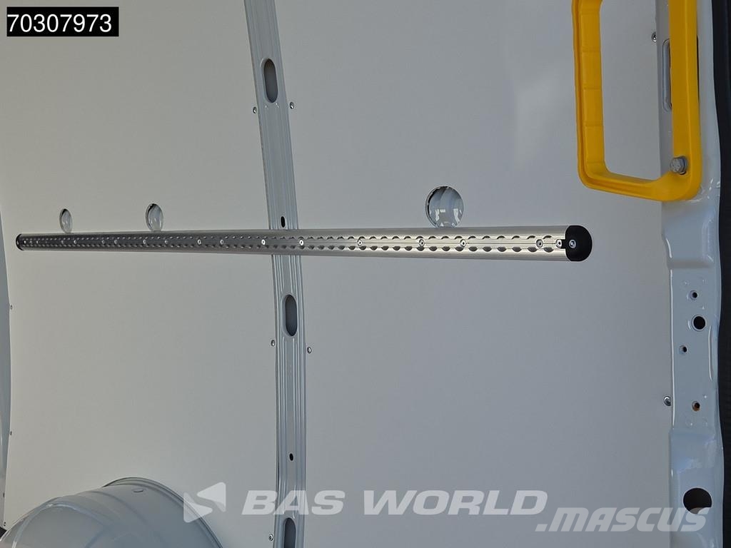 Iveco Daily 35S18 Neu! 3.0L Automatik 180PS L2H2 ACC Kli Furgone chiuso