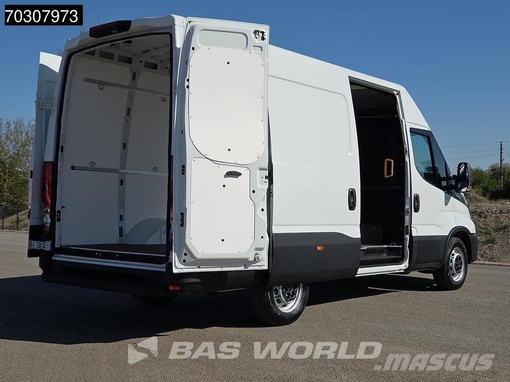 Iveco Daily 35S18 Neu! 3.0L Automatik 180PS L2H2 ACC Kli Furgone chiuso