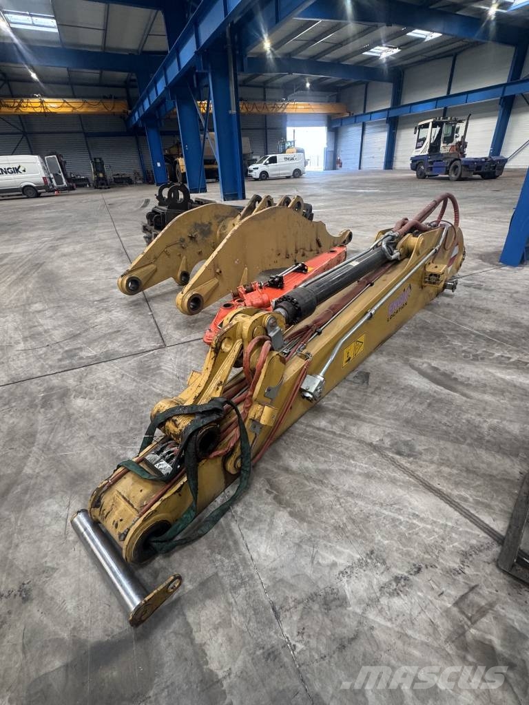 CAT M320F Колёсные экскаваторы
