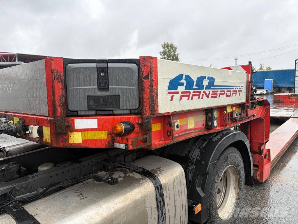 Kel-Berg Lowbed EXTENDABLE Steering Axles with remo Semirremolques de góndola rebajada