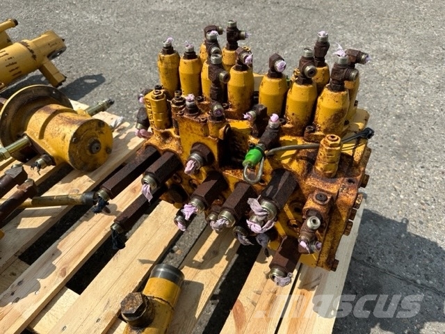 CAT 311 C VALVE BLOCK Hydraulique