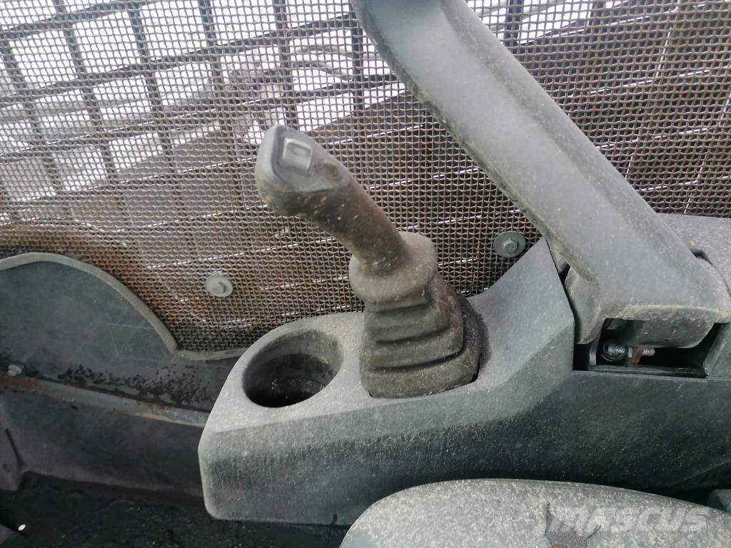 JCB 225 Eco 2009r. parts Iekrāvēji uz riteņiem