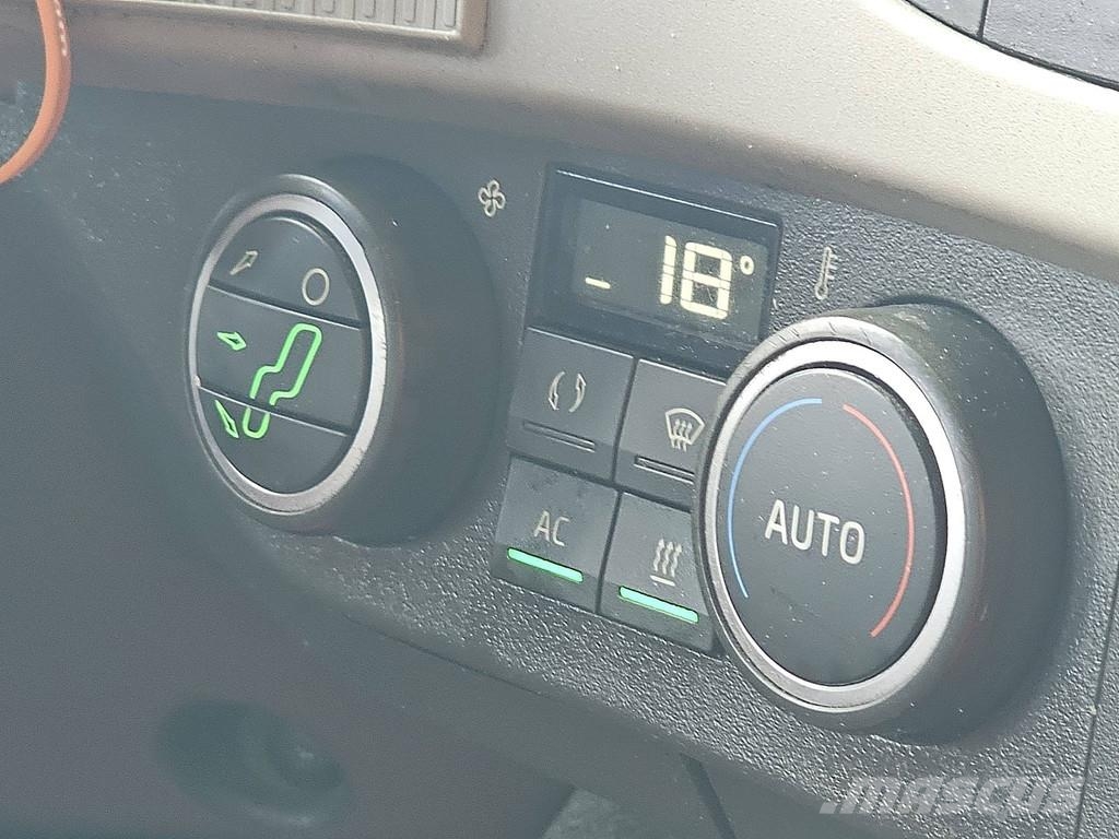 Volvo FM 410 貨箱式卡車