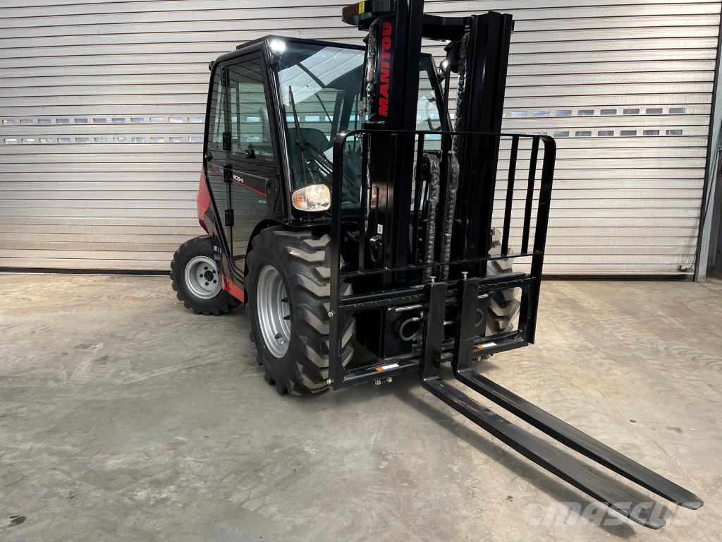 Manitou MC 25 Maastotrukit