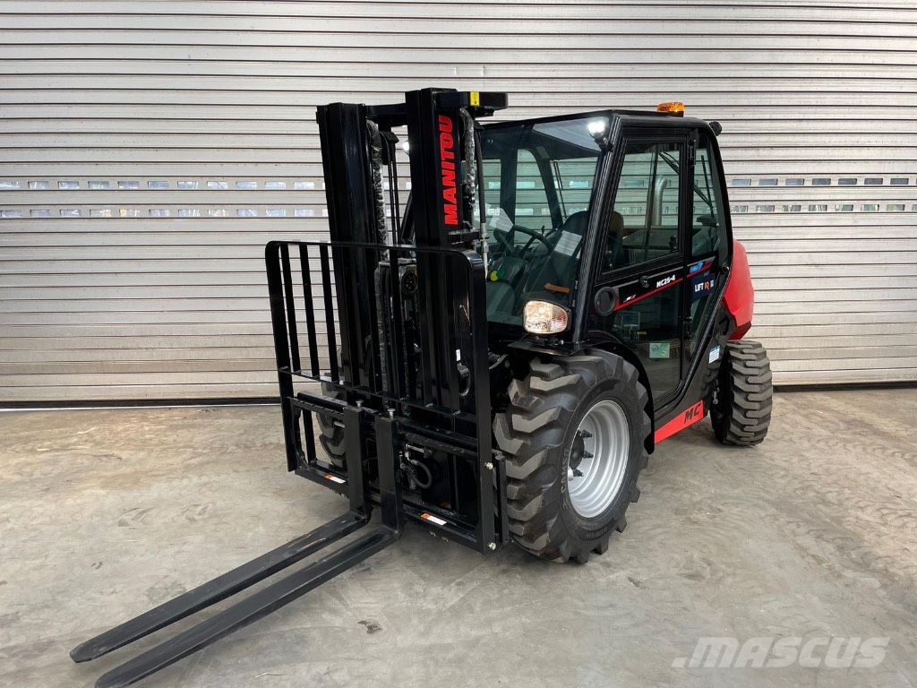 Manitou MC 25 Maastotrukit