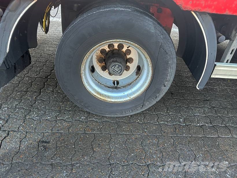 Kel-Berg Stepdeck / Tiefbettauflieger Flatbed çekiciler