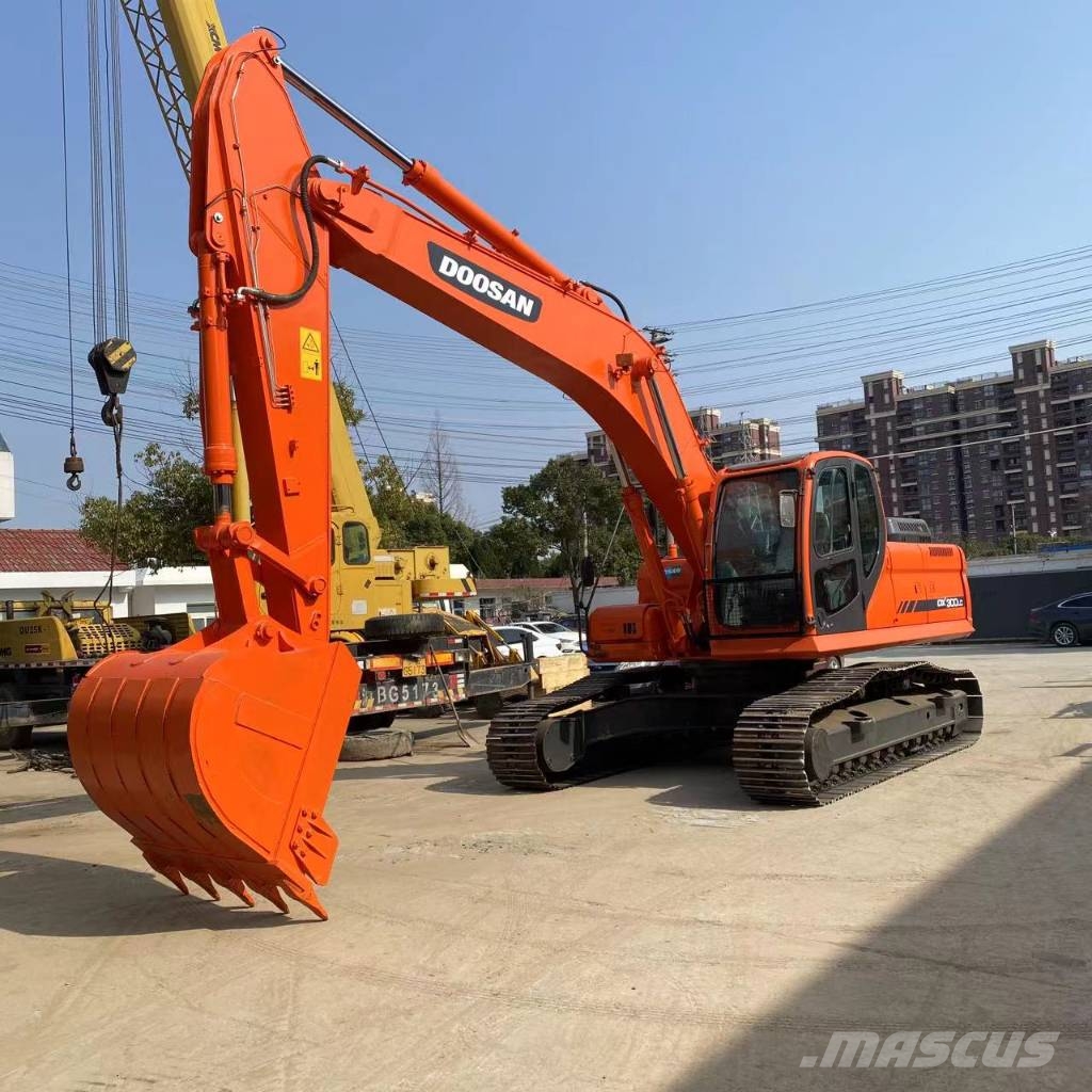 Doosan DX 300 LC Гусеничні екскаватори