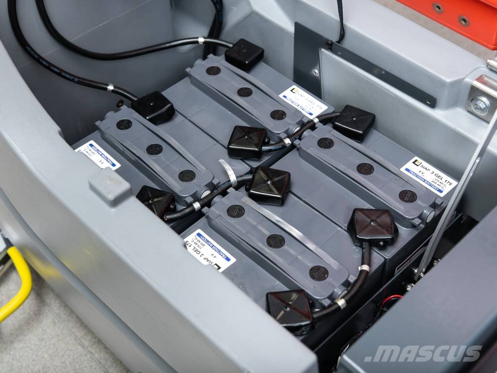 Hako Hakomatic B90 TB750 NEW BATTERIES مجففات الغسيل