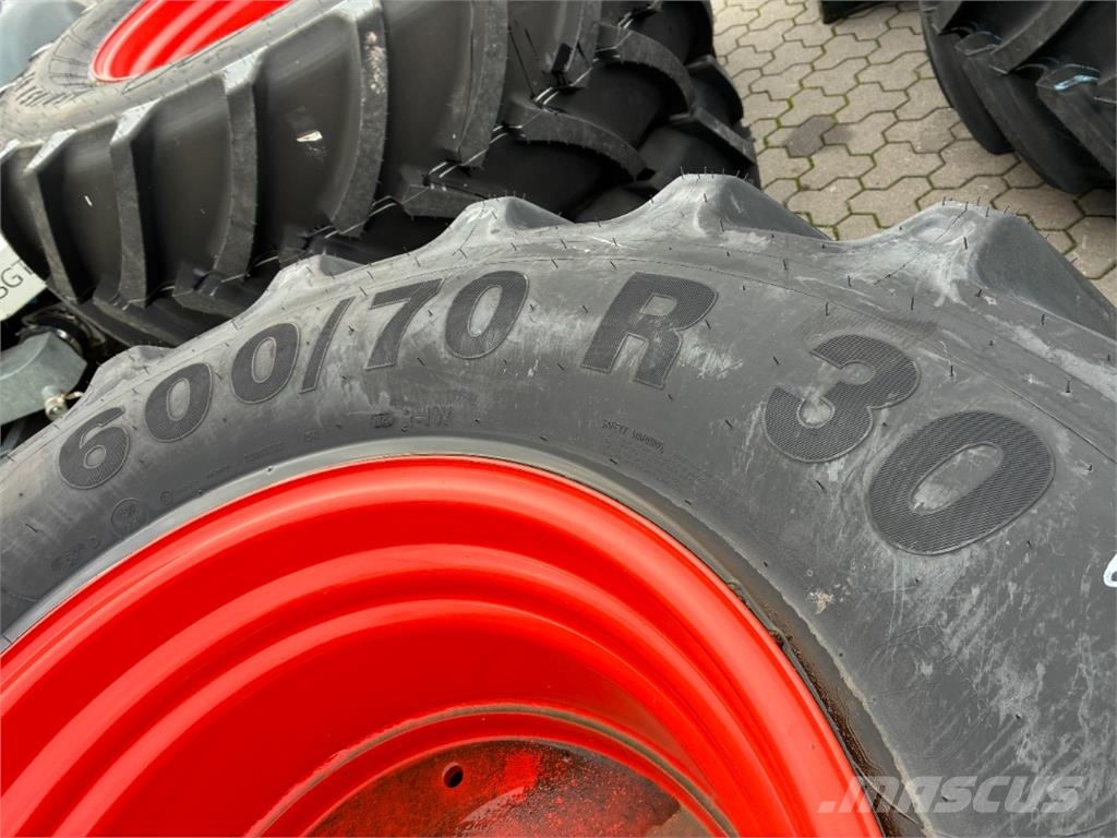 Mitas 2x 600/70 R30 + 2x 710/70 R42 Kompletträder Ostale poljoprivredne mašine