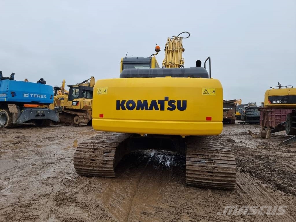 Komatsu PC 210-8 حفارات زحافة