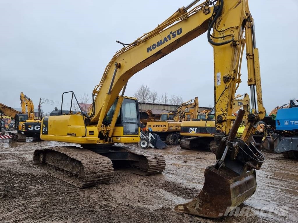 Komatsu PC 210-8 حفارات زحافة
