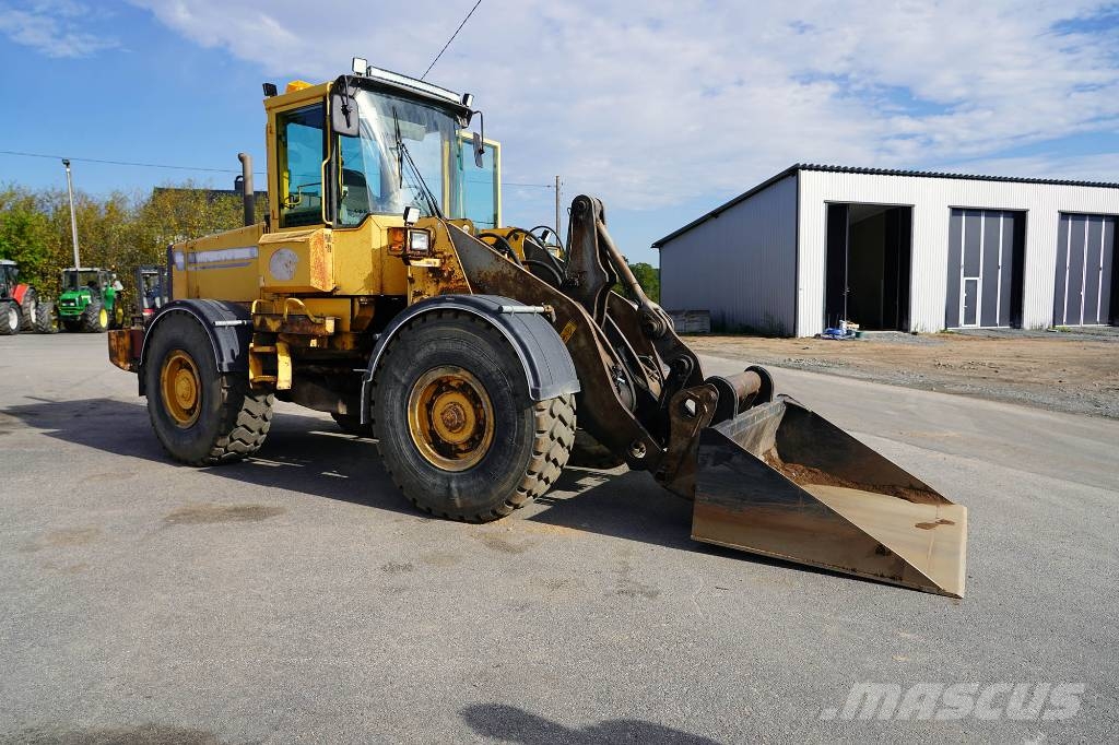 PAKETDEAL - VOLVO L90C HJULLASTARE Incarcator pe pneuri