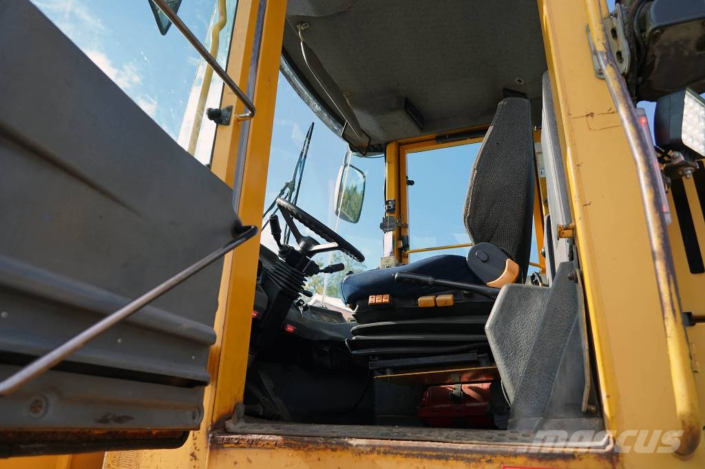 PAKETDEAL - VOLVO L90C HJULLASTARE Incarcator pe pneuri