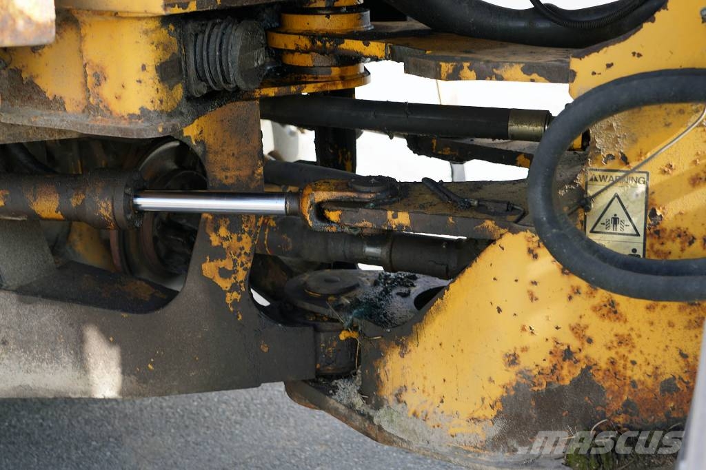 PAKETDEAL - VOLVO L90C HJULLASTARE Incarcator pe pneuri
