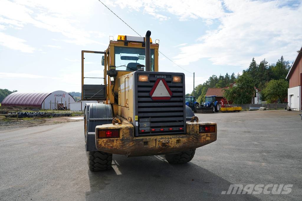 PAKETDEAL - VOLVO L90C HJULLASTARE Incarcator pe pneuri