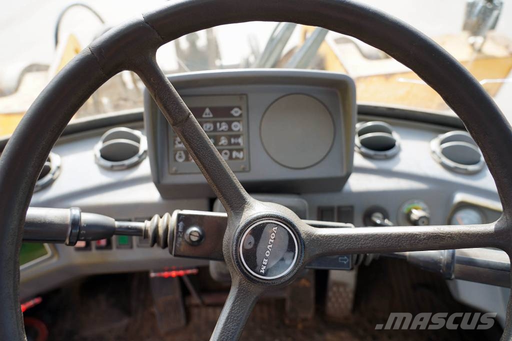 PAKETDEAL - VOLVO L90C HJULLASTARE Incarcator pe pneuri
