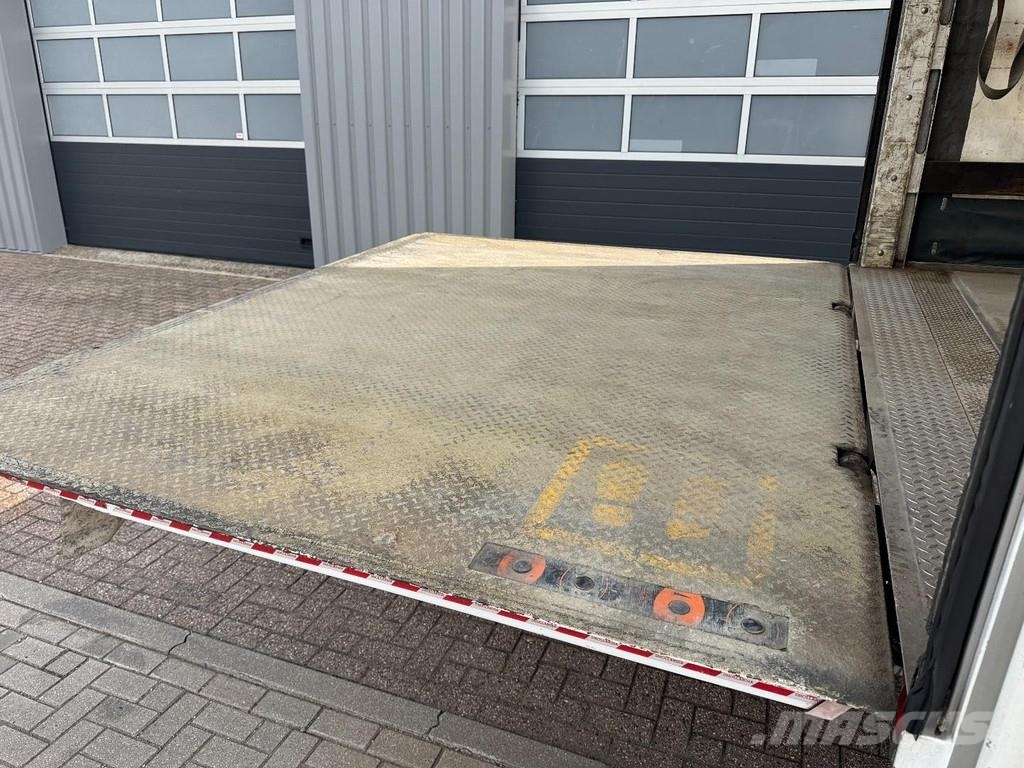 Mercedes-Benz Antos 1824, Tautliner, PTO preparation, Taillift شاحنات بغطاء جانبي