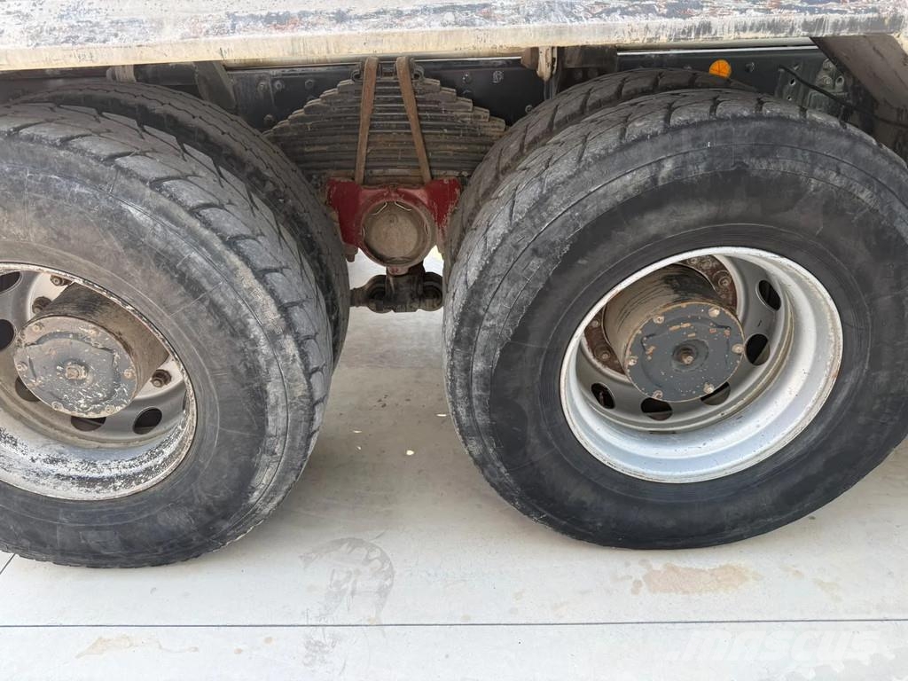Iveco Trakker 410T45 Wechsel BETON + KIPPER 40Ton 8x4 Lastbiler med tip