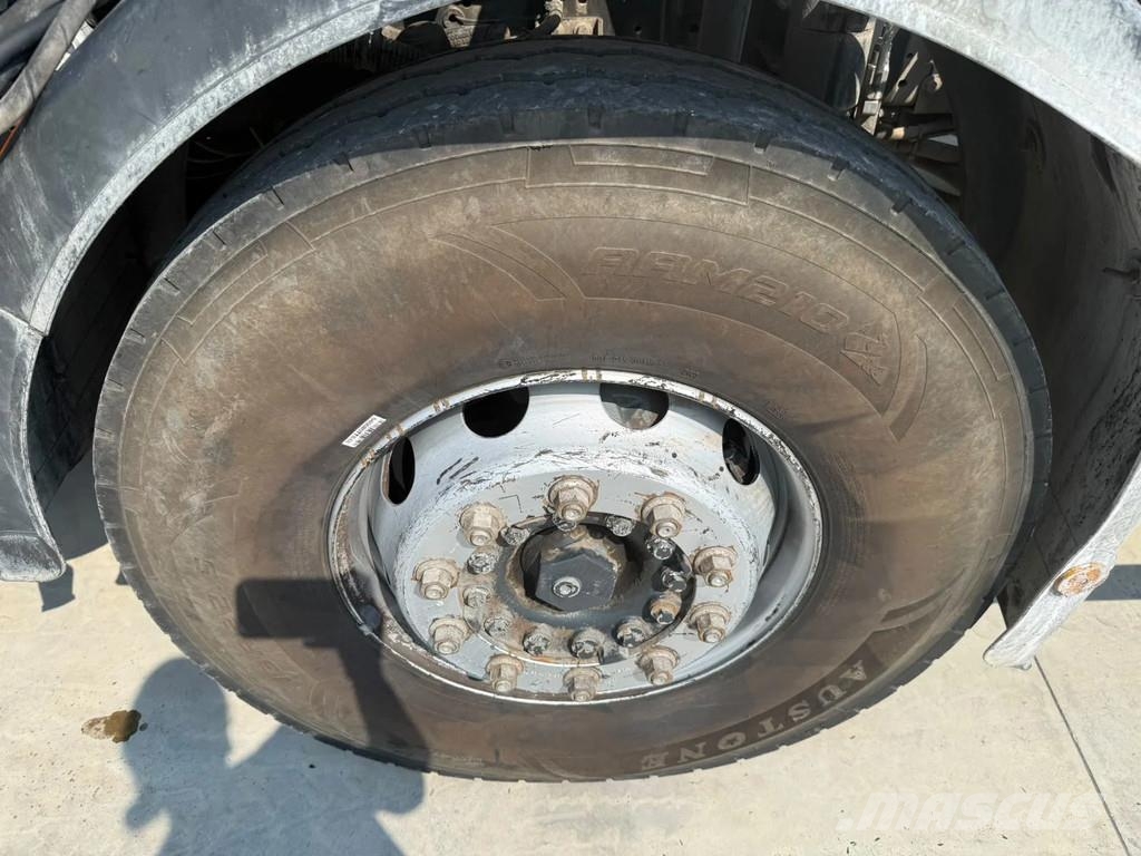 Iveco Trakker 410T45 Wechsel BETON + KIPPER 40Ton 8x4 Lastbiler med tip