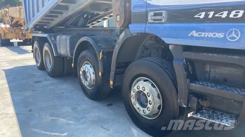 Mercedes-Benz 4148K 8X4 Kipper