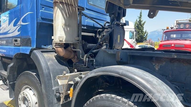 Mercedes-Benz 4148K 8X4 Kipper