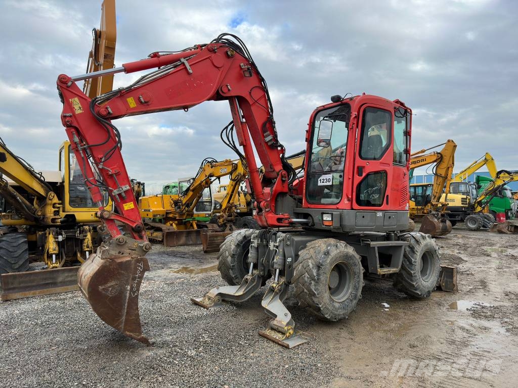 Komatsu PW 98 MR-8 휠 굴삭기