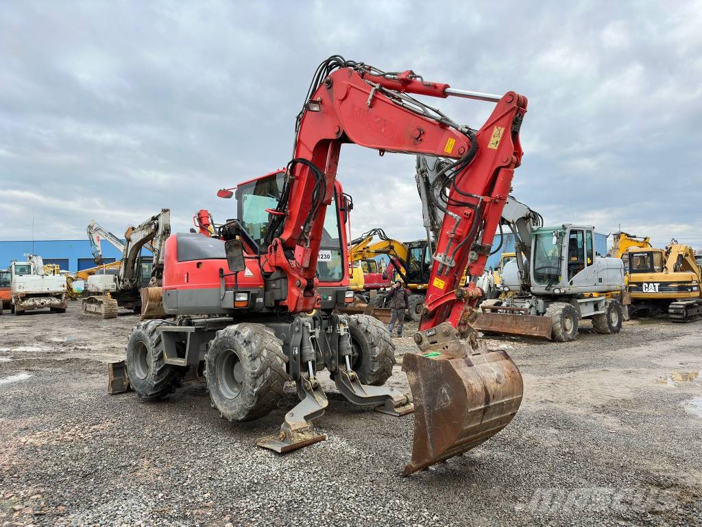 Komatsu PW 98 MR-8 휠 굴삭기