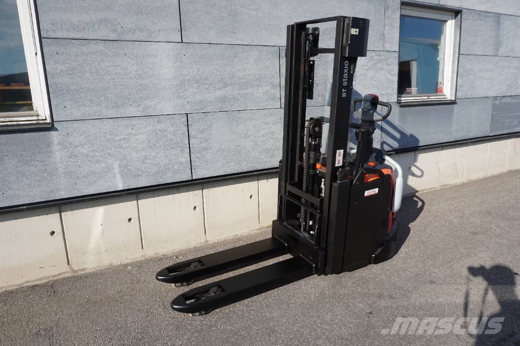Toyota SPE200L Stapelaar meeloop
